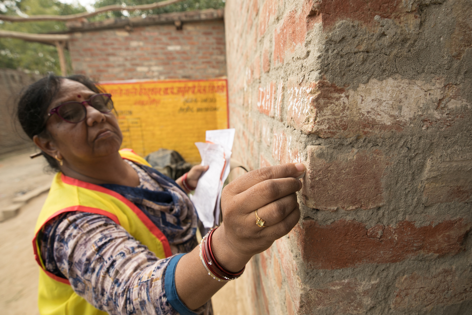 a polio worker in India visiting a house